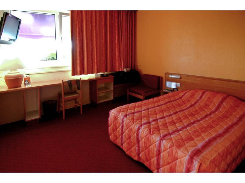 Logis Hotel Atrium Epinal Golbey Chavelot Zewnętrze zdjęcie