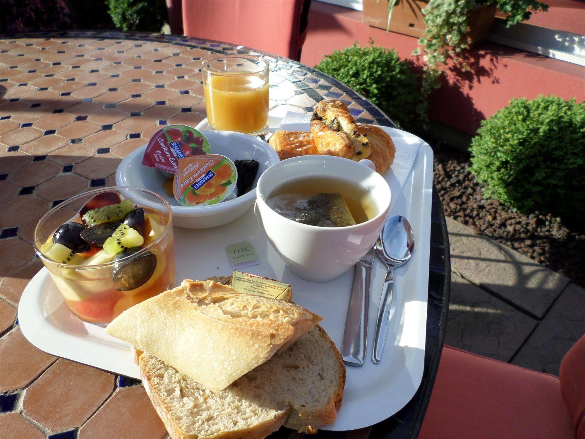Logis Hotel Atrium Epinal Golbey Chavelot Zewnętrze zdjęcie
